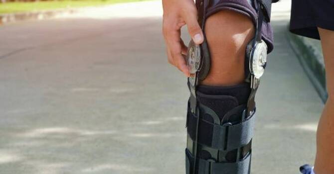 Should I Wear a Brace After PRP Injections?